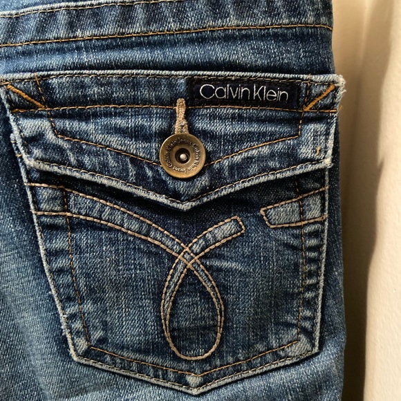 Calvin Klein lean bootcut jeans - size 4 - Picture 3 of 7
